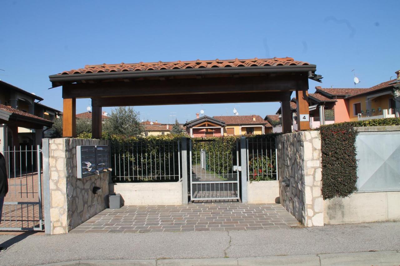פסקיארה דל גארדה Casa Vacanze Da Riki Appartamento 1 מראה חיצוני תמונה